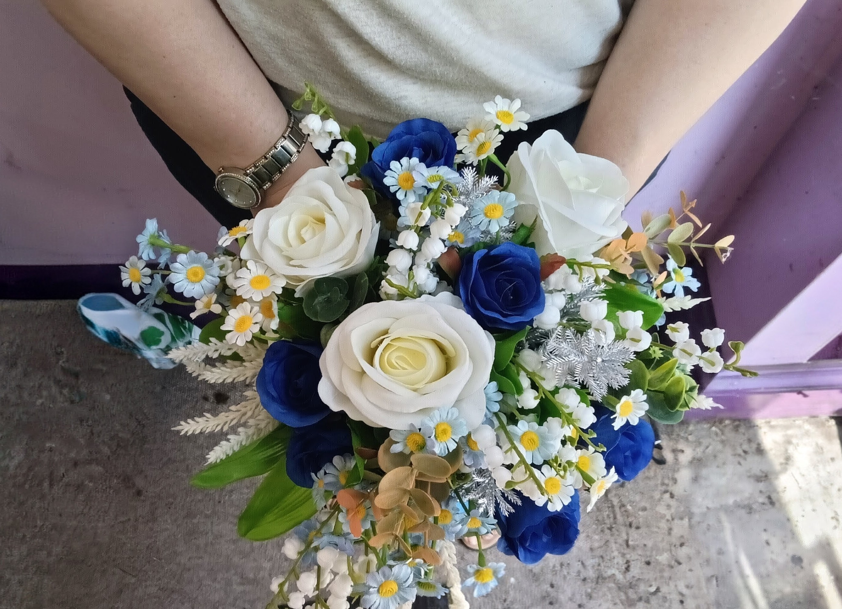 Seasonal bouquets from Glorious Veronicas in Newton Abbot offering same-day delivery